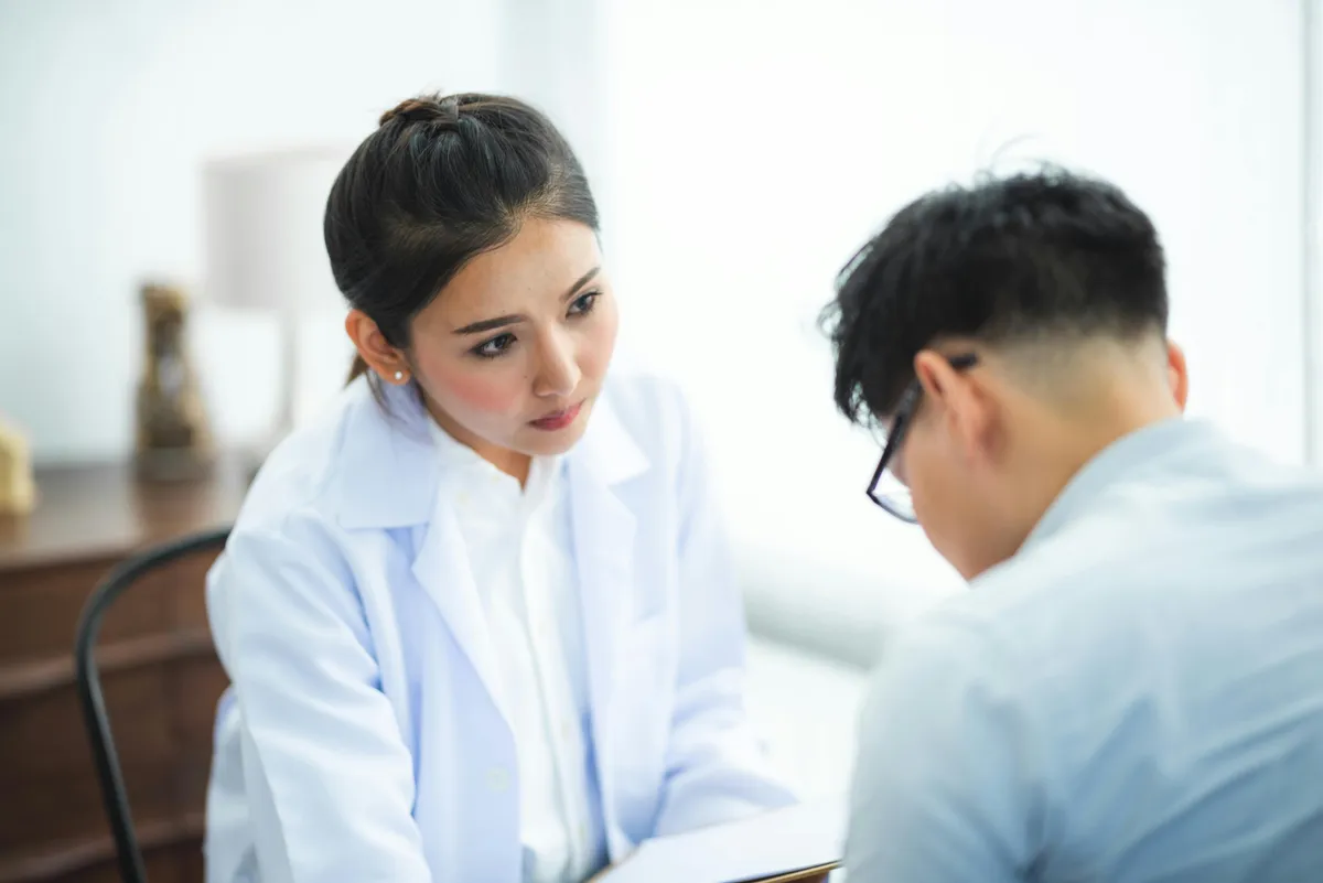 健康チェックを受ける人のイメージ