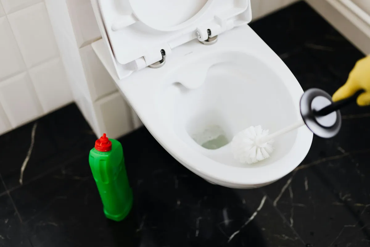 トイレ清掃のイメージ