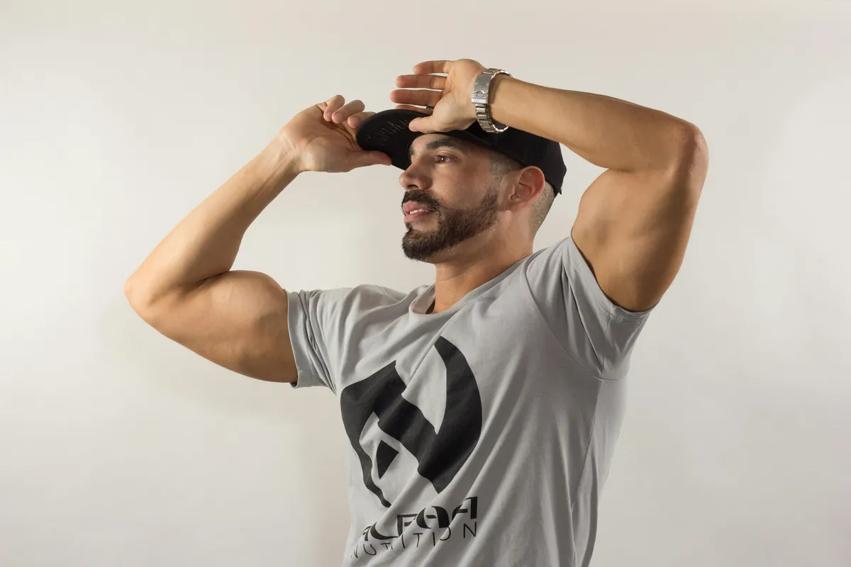 運動後のポリエステルTシャツ
